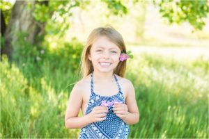 family posing with montana greenery21