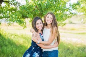 family posing with montana greenery22