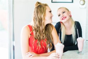 senior girls in a sugar shack styled shoot23