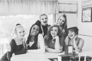 senior girls in a sugar shack styled shoot26