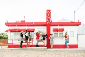 senior girls in a sugar shack styled shoot42