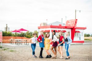senior girls in a sugar shack styled shoot47